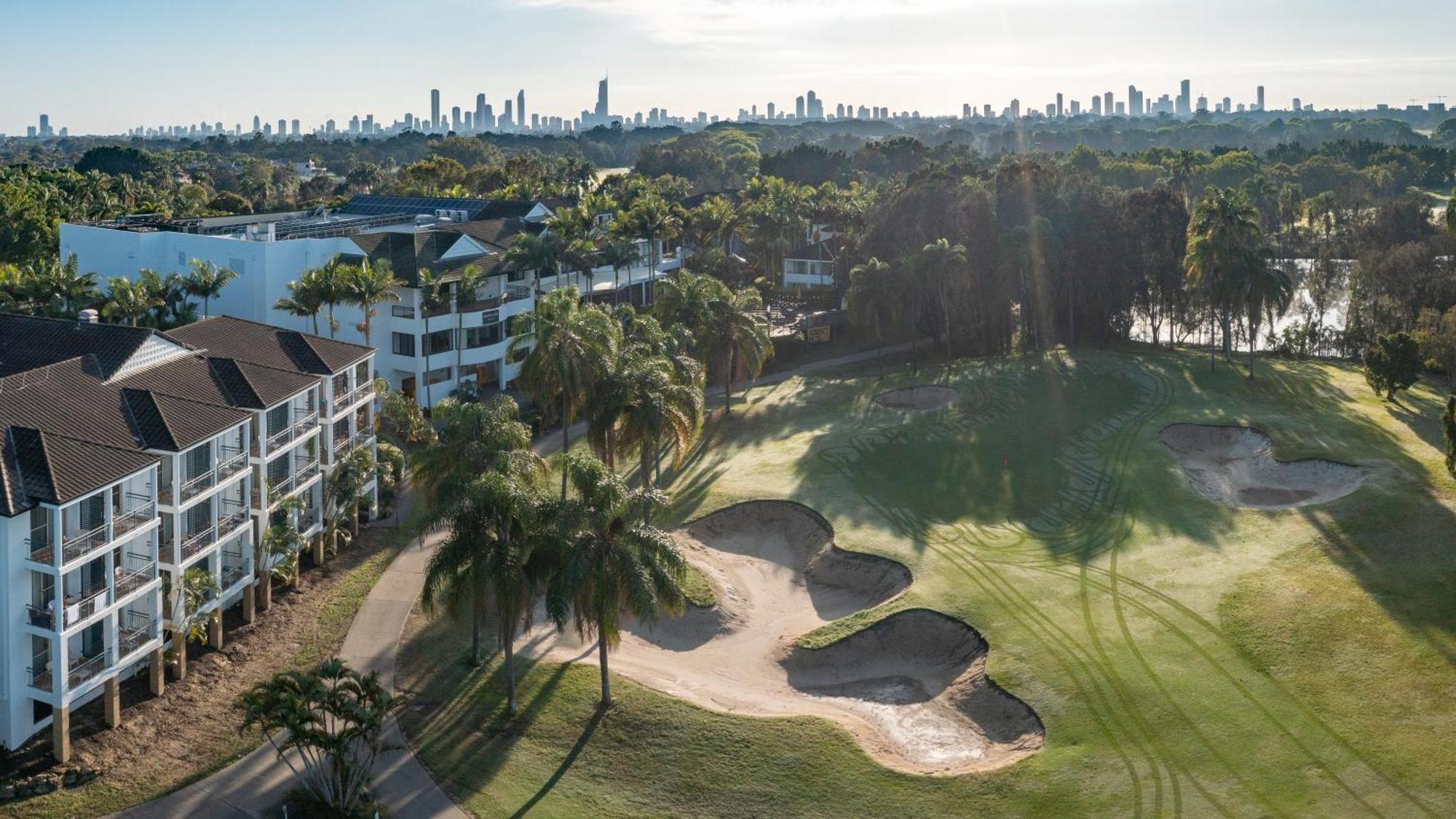 Mercure Gold Coast Resort Buitenkant foto